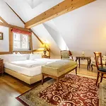 Отель Chin-chin Ehemals Bohemian 4*