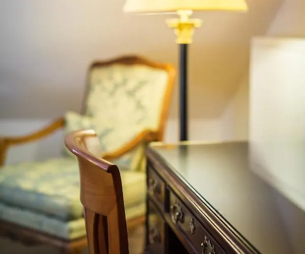 Chin-chin Ehemals Bohemian Hotel 4*