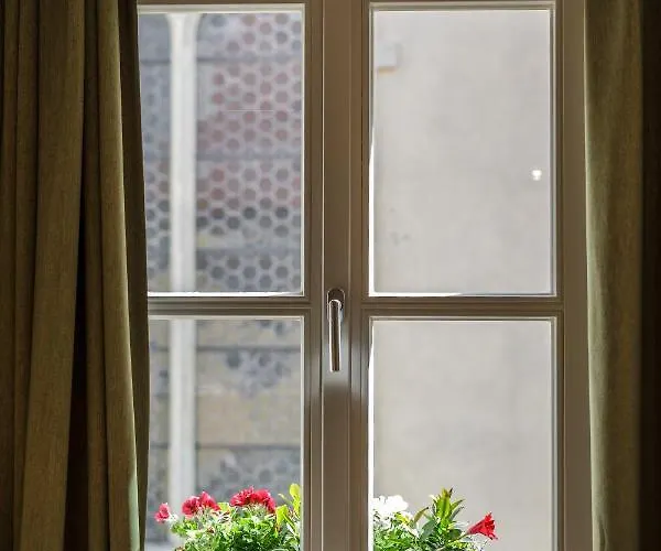 Chin-chin Ehemals Bohemian Hotel 4*